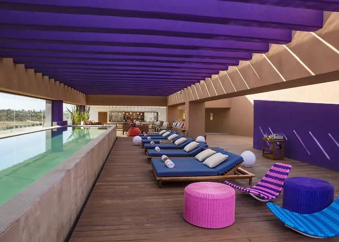 Luxury hotel only: Hyatt Centric Campestre Leon