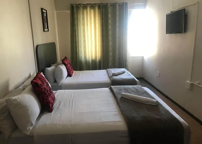 Family Hotel: Businessburg Hotel