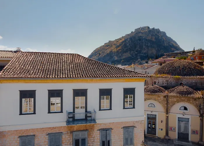  Castellano & Suites