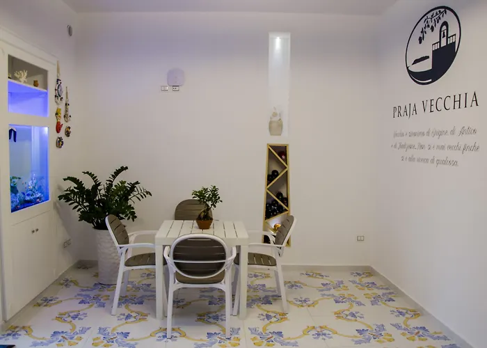 Hotel vicino al College: Praja vecchia