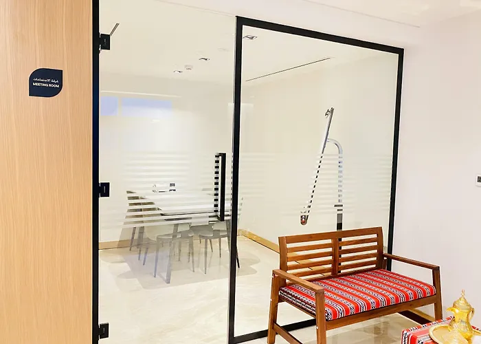 Hotel near College: Sitara Hotel Apartment