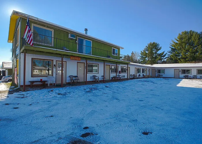Family Friendly Hotels Love s Tomahawk By Oyo At Lake Mohawksin Wi