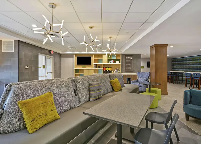 Home2 Suites By Hilton Grand Rapids North