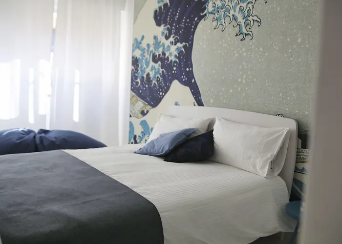 Be Coloured - Boutique Art Rooms In