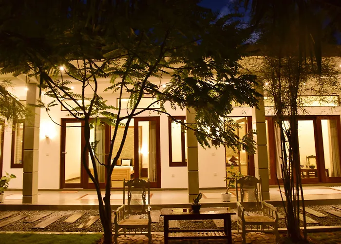Hiru Lagoon Negombo