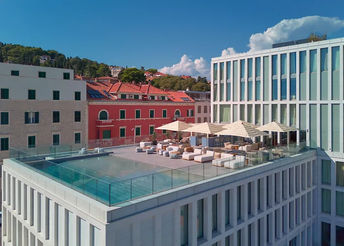 Hotel: Hotel Ambasador