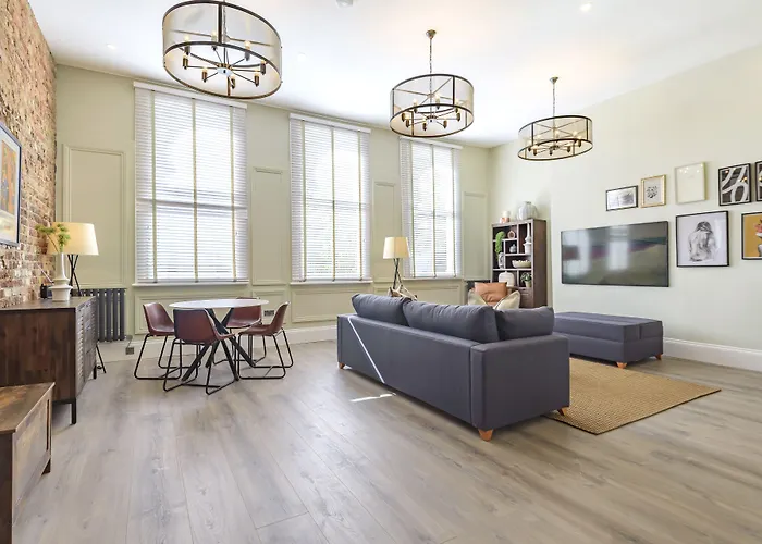 Oak & Poppy Apartments