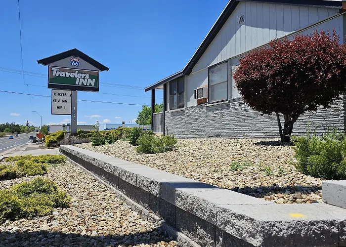 Motel: Travelers Inn