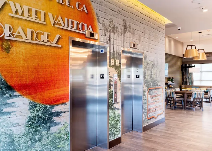 3 star hotels Hampton Inn Riverside Downtown