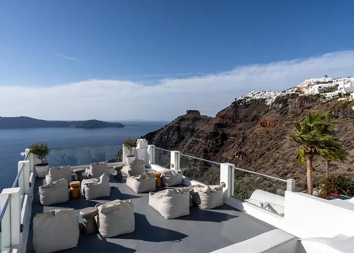 Cliff Side Suites