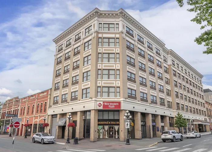 Best Western Plus Carlton Plaza Hotel