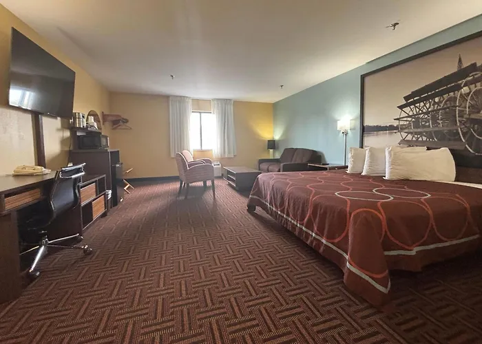 Super 8 By Wyndham Peoria
