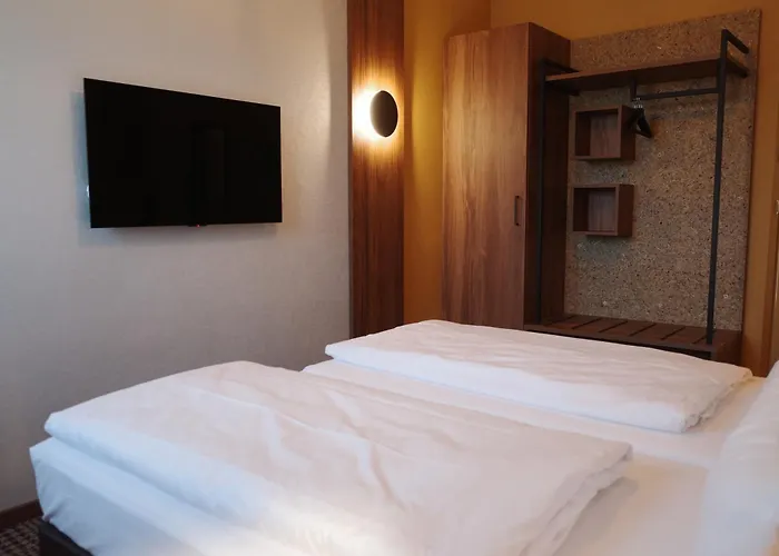 Ping Pong Hotel: Bundt's Hotel&Gartenrestaurant