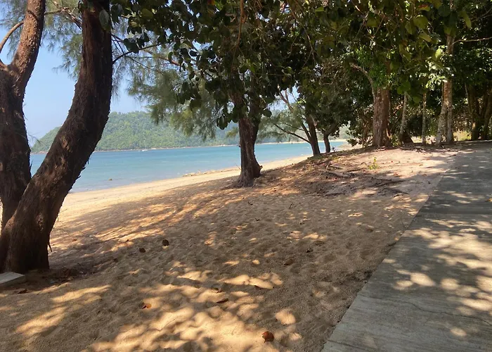 Heaven Beach Resort & Art