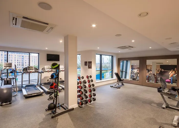 Hotel Aeroporto: Hampton By Hilton Edinburgh West End