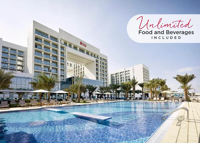 Hotel with pool: Riu Dubai Beach Resort