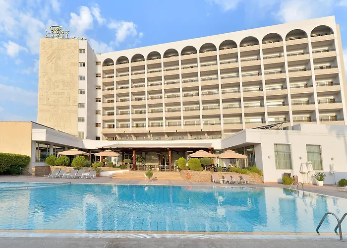 Central hotel: Ajax Hotel