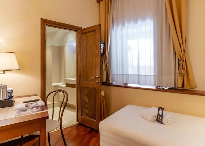 Airport Hotel: B&B Hotel Firenze Pitti Palace Al Ponte Vecchio