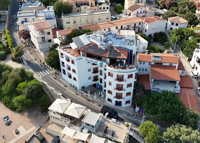 Pet Friendly hotel: Bue Marino Hotel & Rooftop Bar