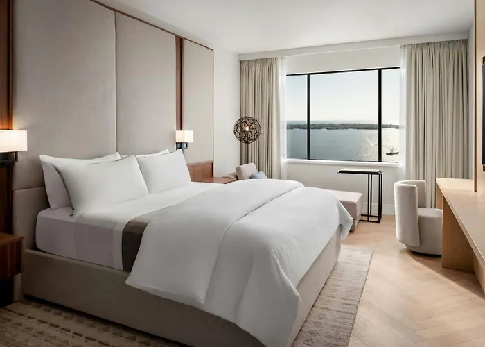 Ping Pong hotel: The Westin Harbour Castle, Toronto
