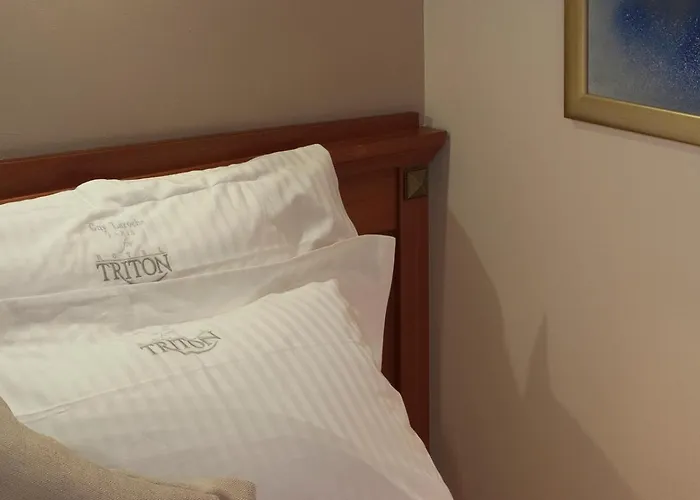 Triton Hotel Piraeus