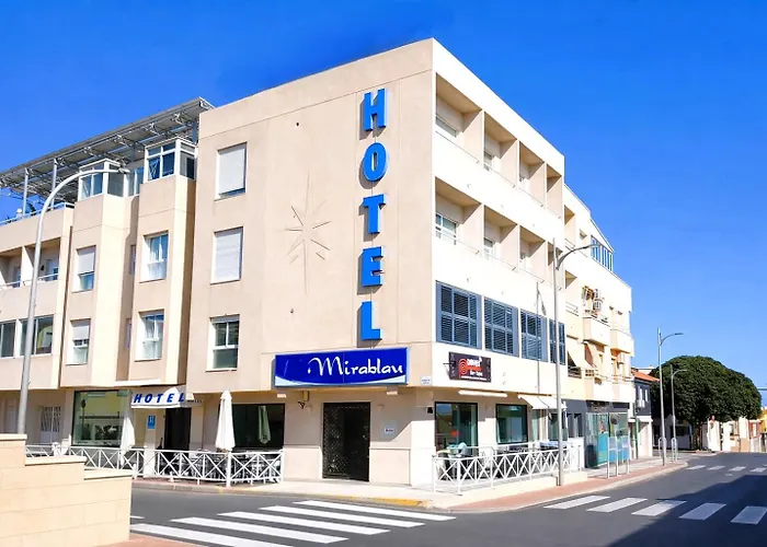 Y Apartamentos Mirablau