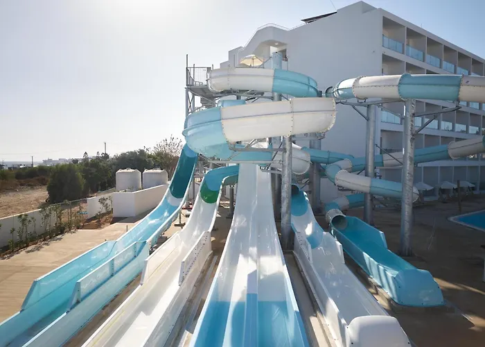 Maris Grand Waterpark Resort