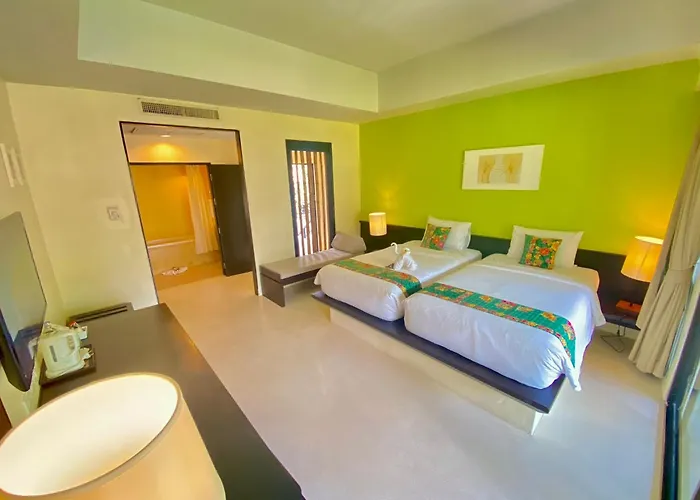 Ping Pong Hotel: Palm Galleria Resort