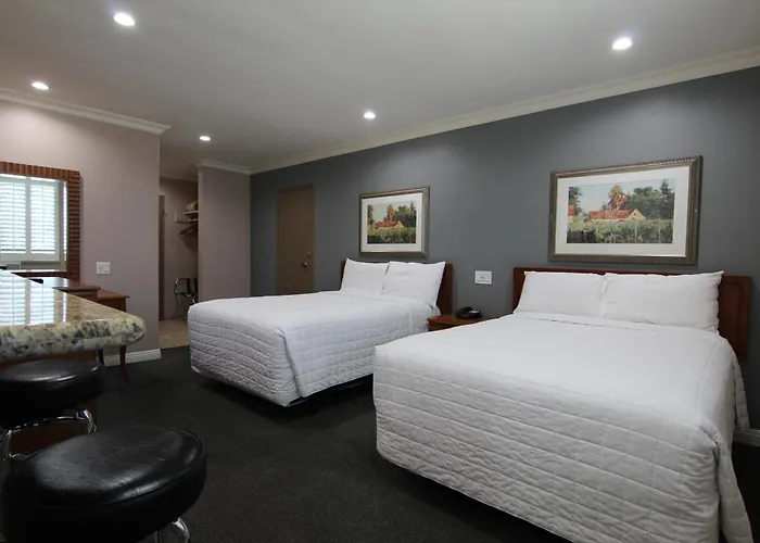 Dunes Inn - Wilshire (Adults Only)