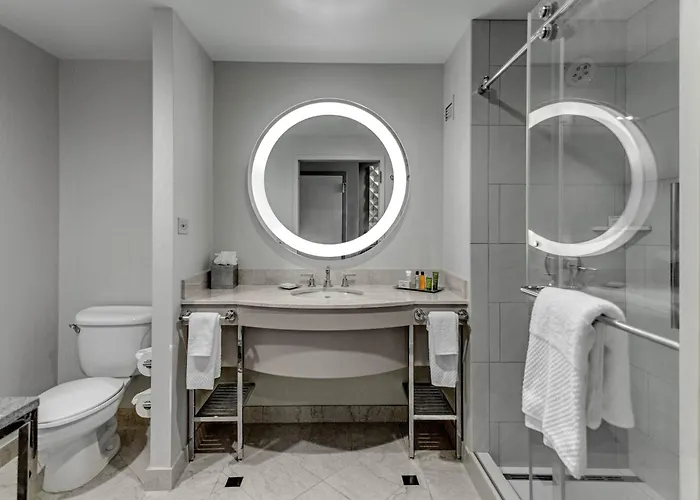 Luxury hotel only: Hilton Columbus At Easton