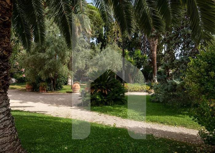 Villa Rosella Resort