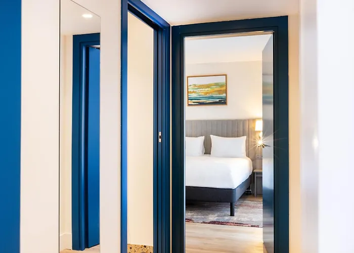 Hotel with view: Staybridge Suites - Cannes Centre By Ihg