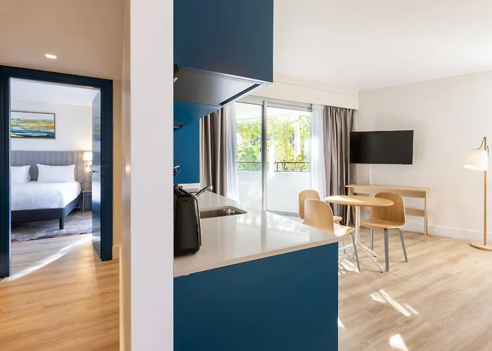 Hotel with view: Staybridge Suites - Cannes Centre By Ihg