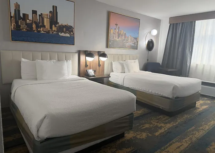 Pet Friendly hotel: La Quinta By Wyndham Seattle Sea-Tac Airport