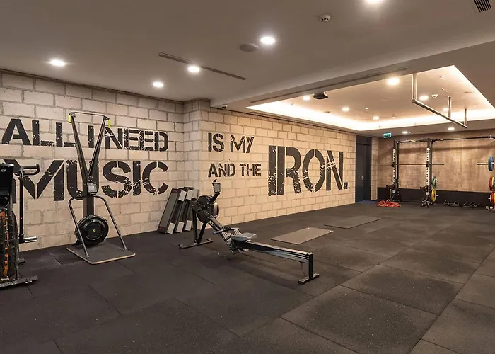 Romantic hotel: Wyndham Grand Istanbul Kalamis Marina Hotel