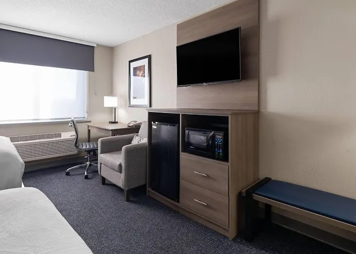 Baymont By Wyndham Davenport