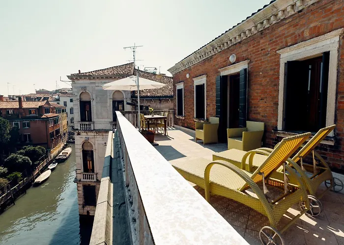 Vacation rental: Casa Dei Pittori Venice Apartments