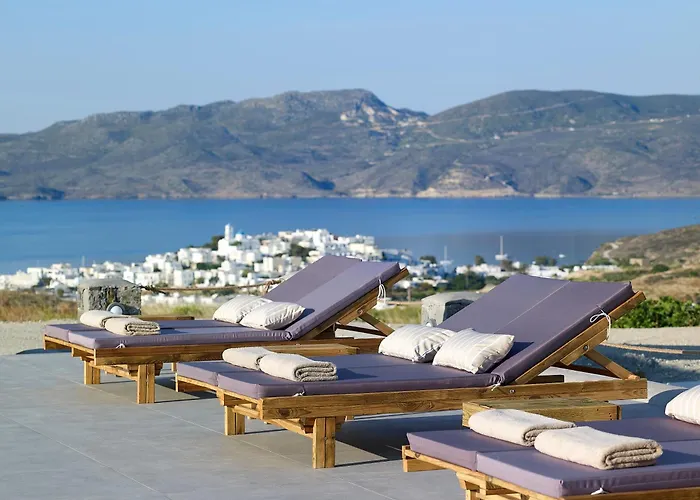 Lithos Luxury Rooms (Adults Only)
