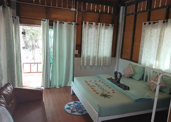 Baan Suan Kayoo 1 Long Beach Aow Yai