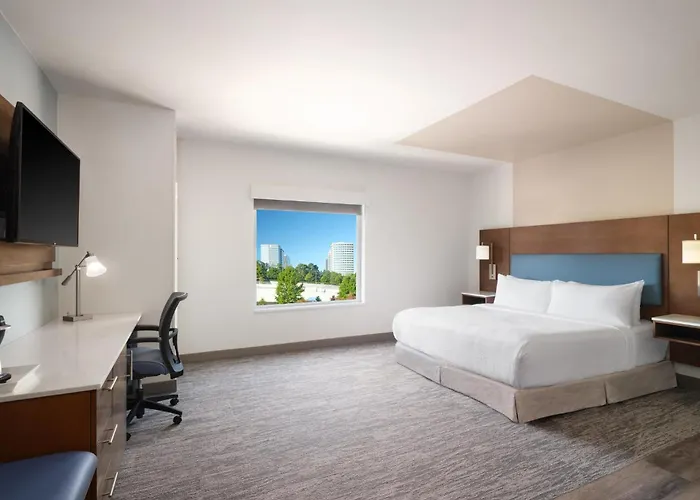 Hotel near College: Even Hotel Alpharetta - Avalon Area By Ihg