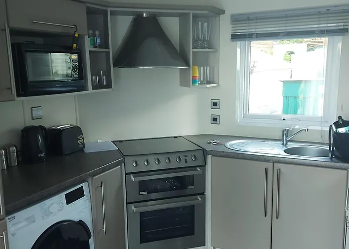 Lodge - Sleeps 6 With Pool Access