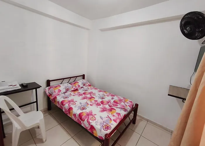 Guayacan Hostel