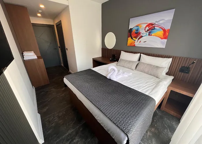 Familiehotel: Wolf Of The City Hotel & Spa