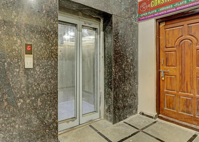 4 star hotel: Hotel O Outer Inn