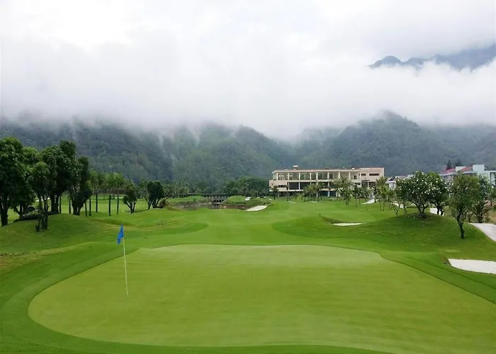 Diamond Bay Golf And Villas