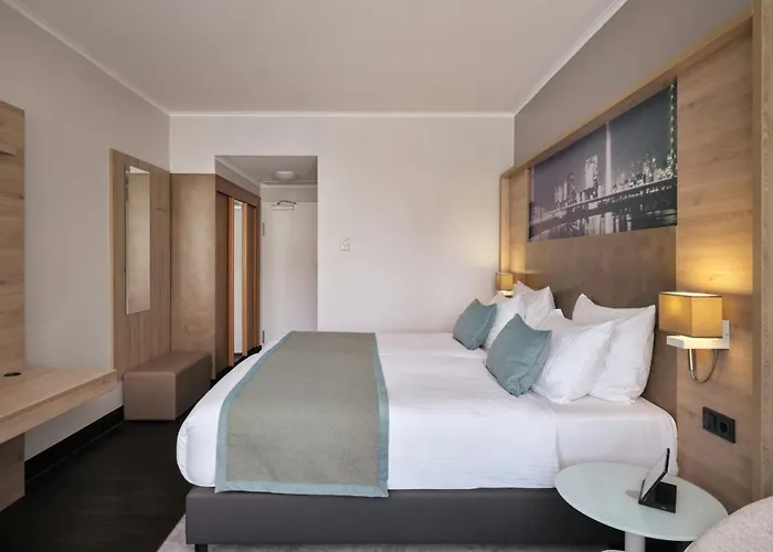 Pet Friendly hotel: Leonardo Royal Hotel Duesseldorf Koenigsallee