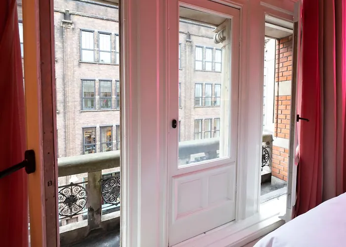 City Hotel Rembrandt Square - Just Renovated
