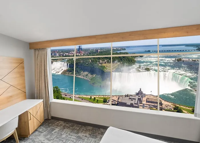 Tower Hotel At Fallsview