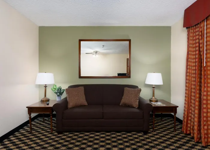 Mcm Elegante Suites Abilene