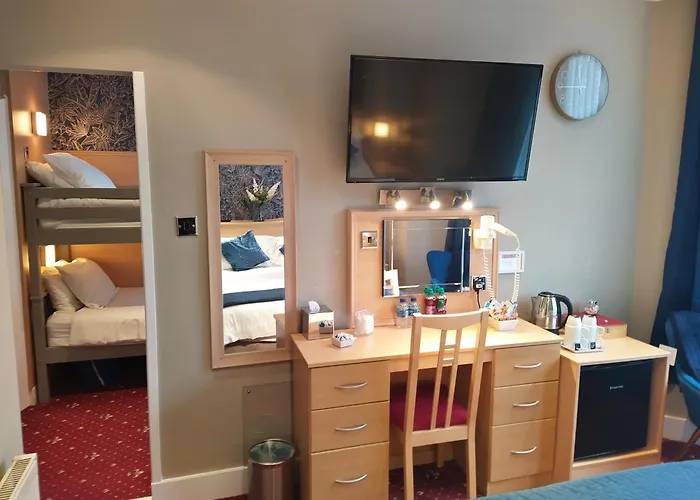 Luxury hotel only: The Norwood Hotel
